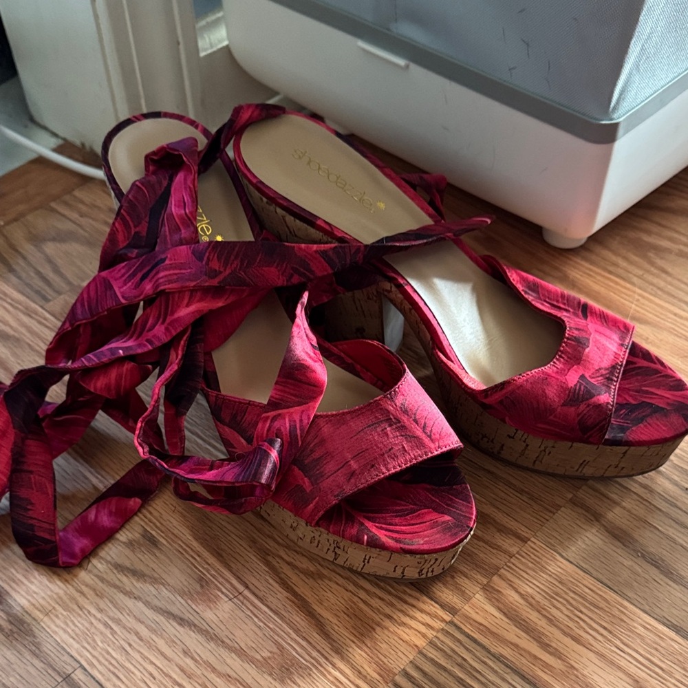 Shoe Dazzle Red Platform Sandals